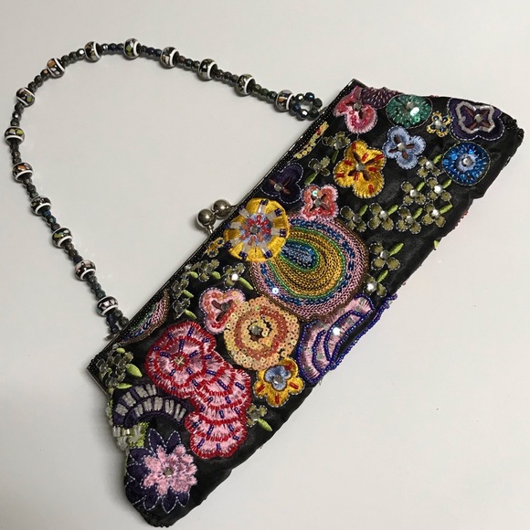 Vintage Handbags - Vintage Embroidered beaded clutch floral sequins